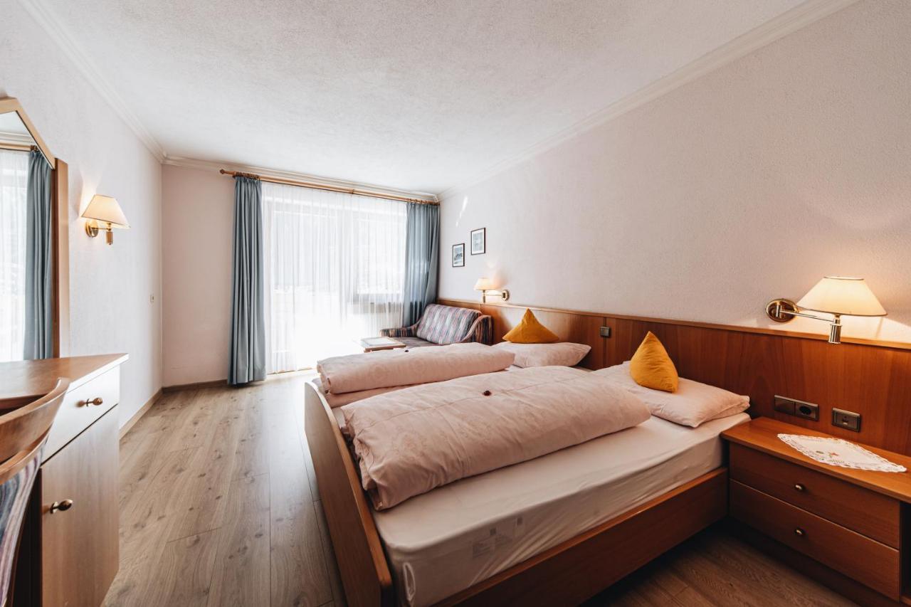 Hotel Ranuimuellerhof Funes  Buitenkant foto