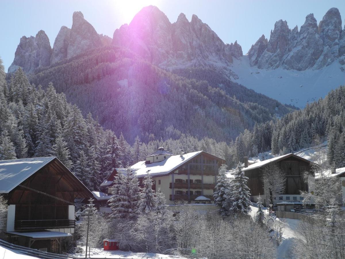 Hotel Ranuimuellerhof Funes  Buitenkant foto